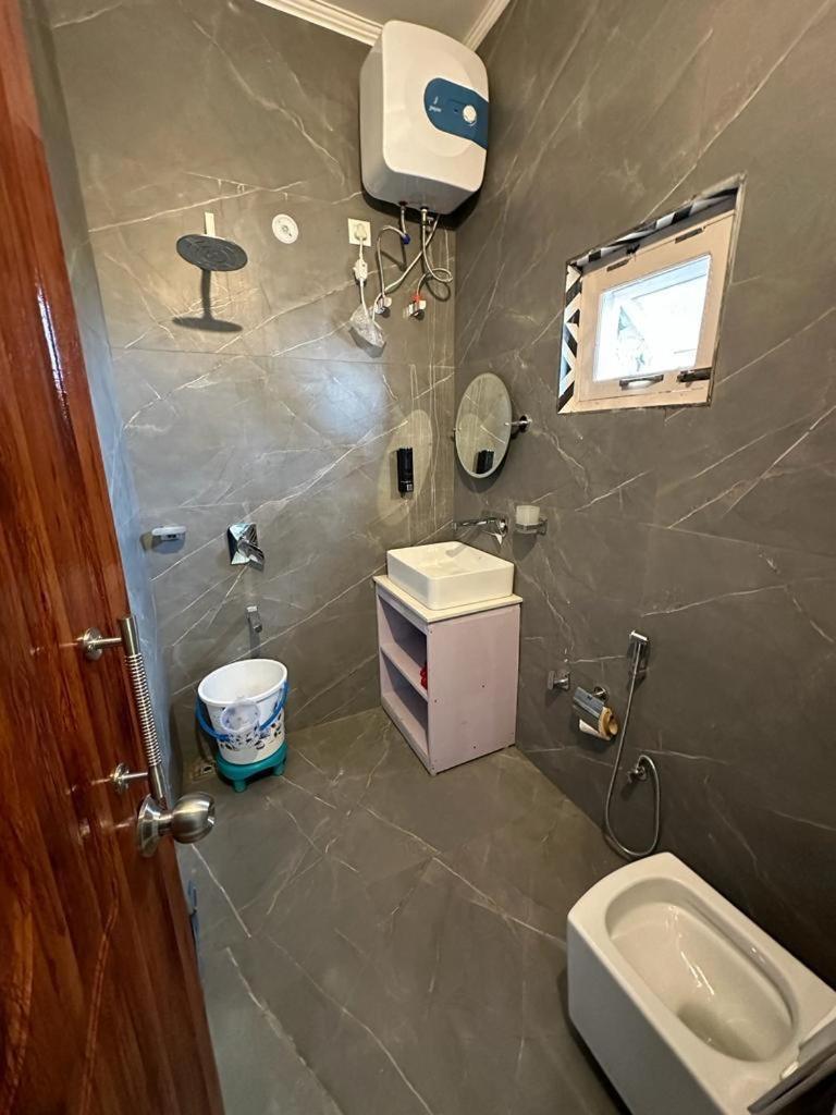 Hotel Goludev Valley View 나이니탈 외부 사진